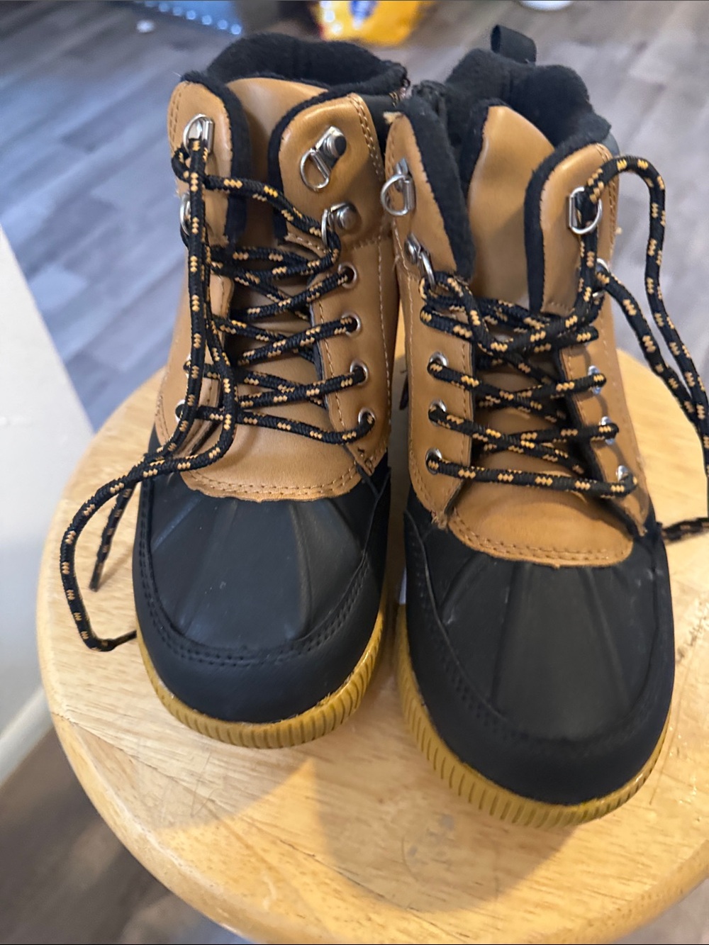 Original Use Kids Two-Tone Black and Tan Winter Boots